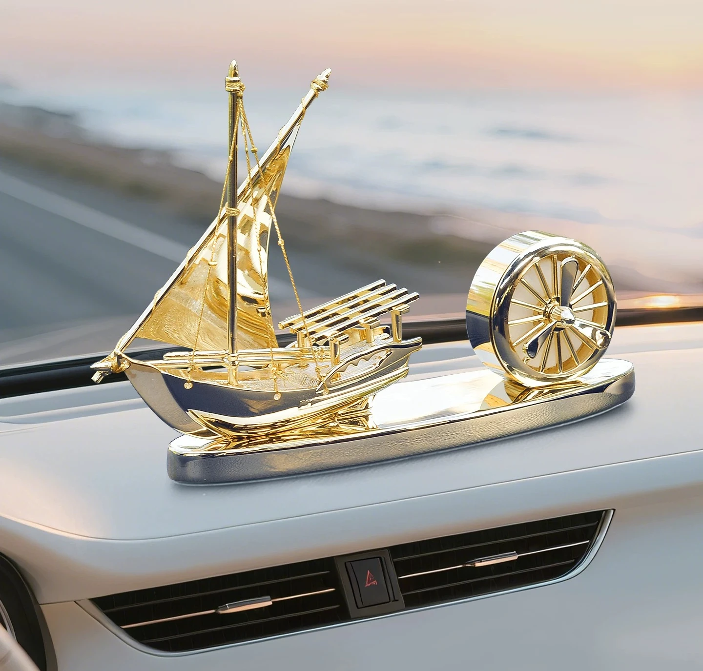 Smooth sailing Car ornaments Internet celebrities Car aromatherapy decorations Center console Men's high-end atmosphere
Smooth sailing Car ornaments Internet celebrities Car aromatherapy decorations Center console Men's high-end atmosphere