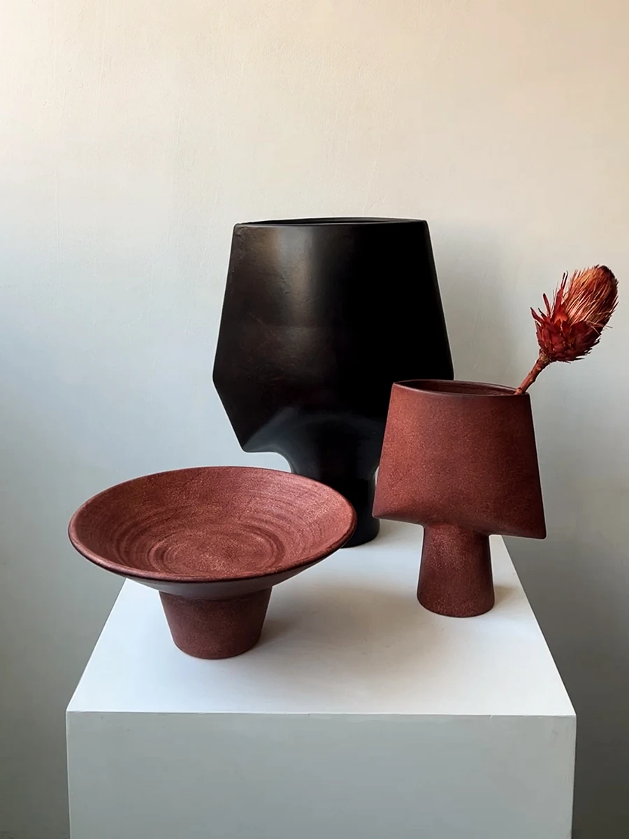 Nordic Light Luxury Style Ceramic Vase Creative Home Art Decoration Geometric Shape Solid Morandi Color Living Room Desktop Vase
Nordic Light Luxury Style Ceramic Vase Creative Home Art Decoration Geometric Shape Solid Morandi Color Living Room Desktop Vase
