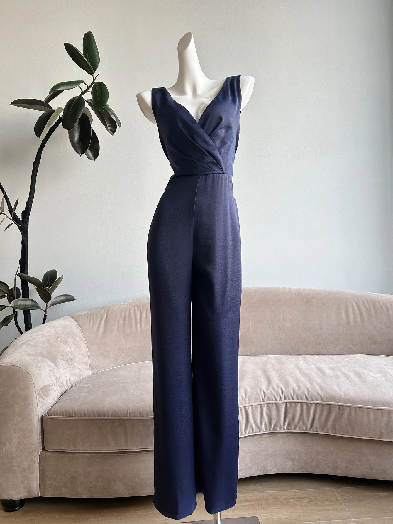 Lucyinlove Luxury V-neck Chiffon Blue Evening Dress Women Formal Prom Party Gown Women 2025 Sexy Sleeveless Galadress Vestidos
Lucyinlove Luxury V-neck Chiffon Blue Evening Dress Women Formal Prom Party Gown Women 2025 Sexy Sleeveless Galadress Vestidos