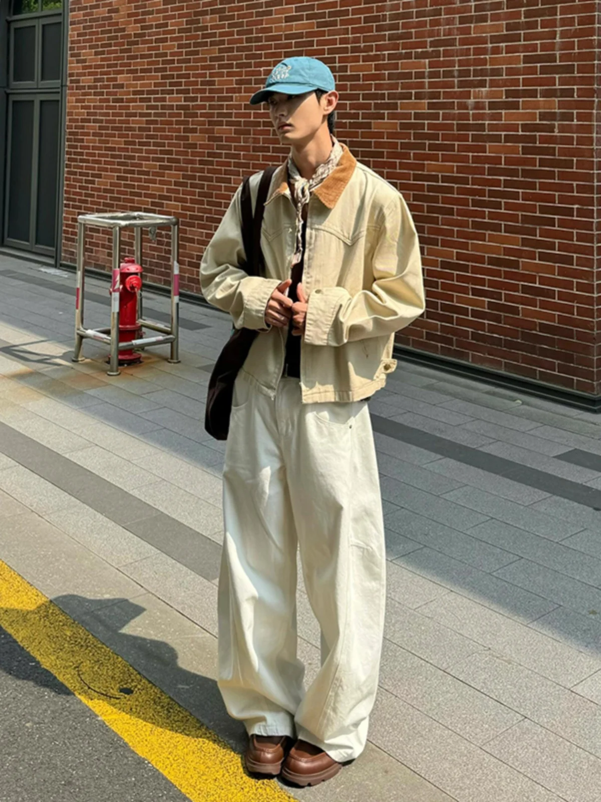 Cleanfit White Wide Leg Men's Jeans High Street American Vibe Autumn Straight Knife High Waist Denim Pants Loose Fit Jeans
Cleanfit White Wide Leg Men's Jeans High Street American Vibe Autumn Straight Knife High Waist Denim Pants Loose Fit Jeans