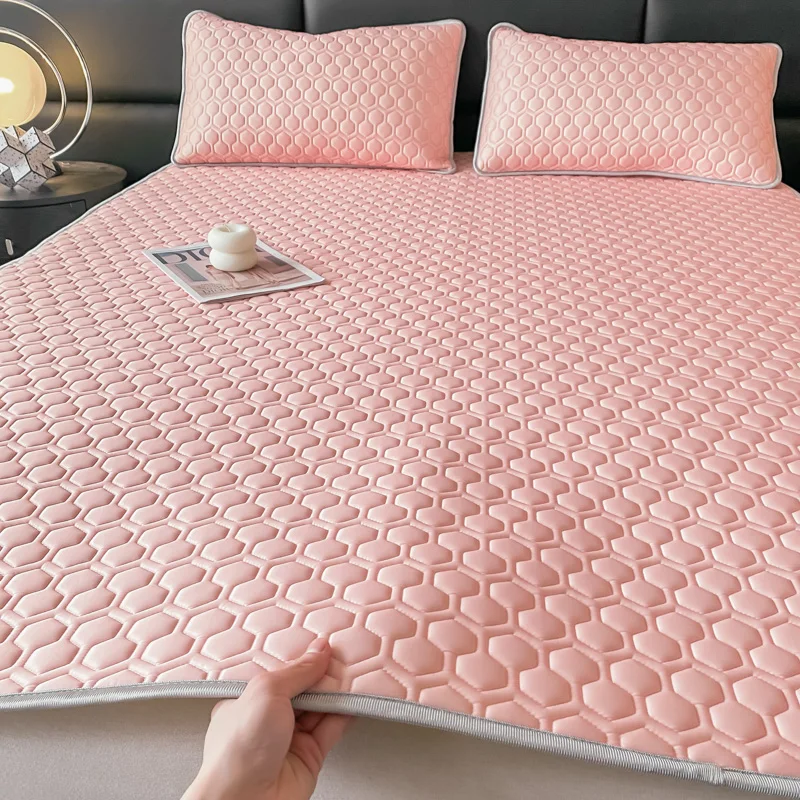 New Thicken Latex Filling Bed Sheet Set Cool Feeling Fabric Summer Mat and Pillowcases Breathable Ice Silk Cooling Mat for Bed
New Thicken Latex Filling Bed Sheet Set Cool Feeling Fabric Summer Mat and Pillowcases Breathable Ice Silk Cooling Mat for Bed