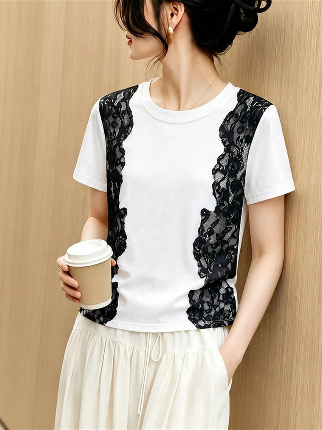 Elegant Lace Splice Short Sleeve Loose T-Shirt Korean Style Commute Straight Cut Summer Top Women's Skin-friendly Overhead Shirt
Elegant Lace Splice Short Sleeve Loose T-Shirt Korean Style Commute Straight Cut Summer Top Women's Skin-friendly Overhead Shirt