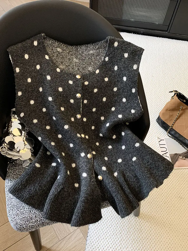 Faionable Polka Dot Knitted Vest Women's Autumn Winter Layering Small Size High Waist Loose Fit Cardigan Sle plus Size
Faionable Polka Dot Knitted Vest Women's Autumn Winter Layering Small Size High Waist Loose Fit Cardigan Sle plus Size