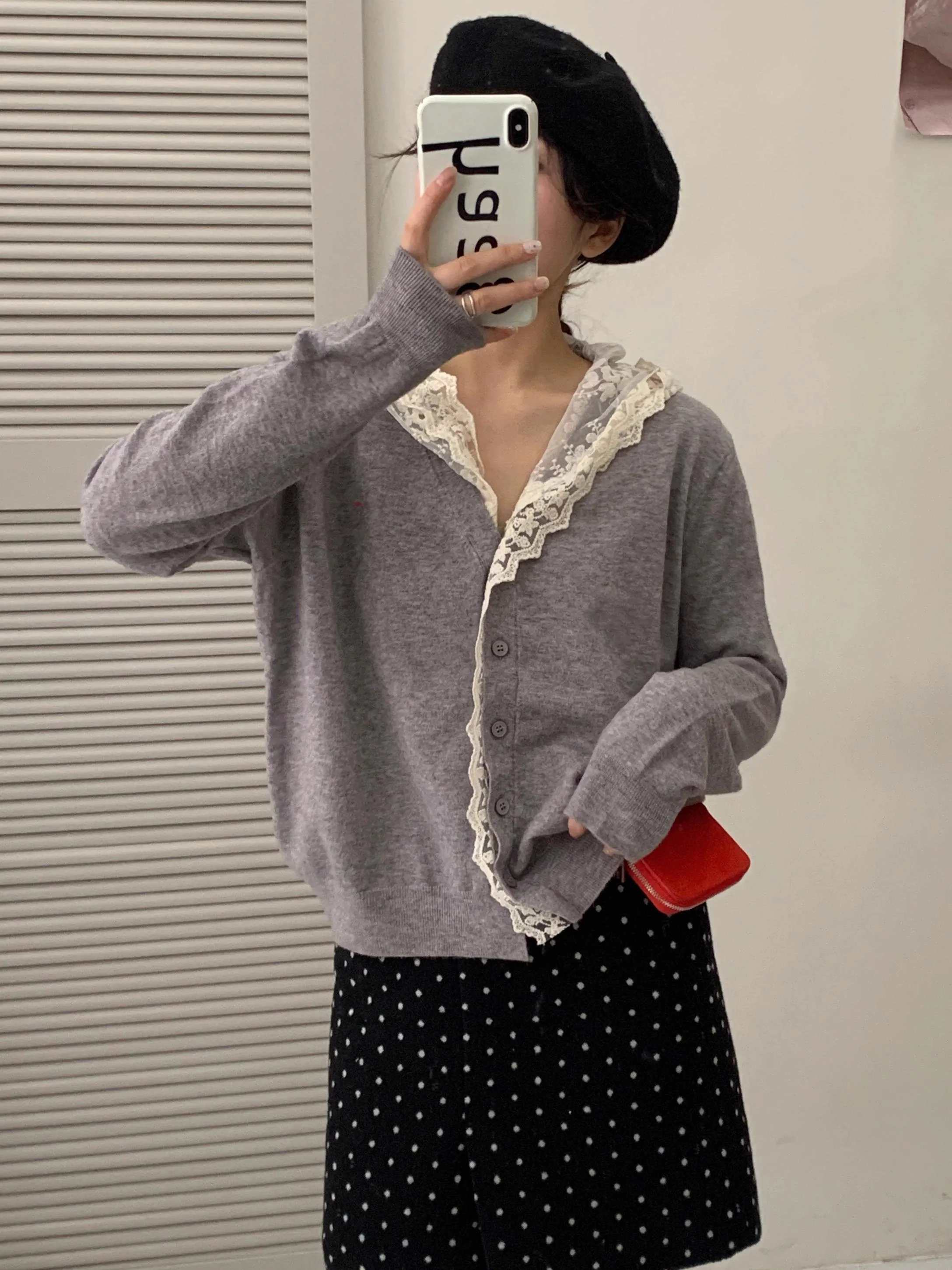 Lace Trim Hooded Knitted Cardigan Women's Spring Autumn Embroidered Knot Sweater Small Fragrance Style Jacket
Lace Trim Hooded Knitted Cardigan Women's Spring Autumn Embroidered Knot Sweater Small Fragrance Style Jacket
