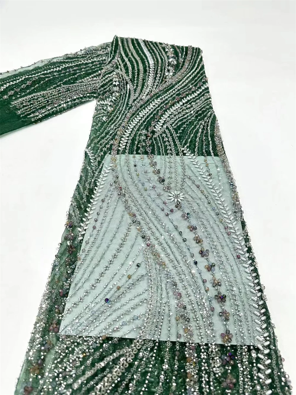 Green 2024 Latest French Beaded Tulle Lace Fabric High Quality African Net Lace Fabrics With Sequins For Evening Dresses
Green 2024 Latest French Beaded Tulle Lace Fabric High Quality African Net Lace Fabrics With Sequins For Evening Dresses