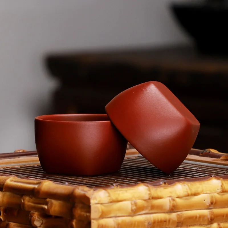 Purple sand teacup Dahongpao kung fu small teacup tea set accessories tea cup tea cup gift
Purple sand teacup Dahongpao kung fu small teacup tea set accessories tea cup tea cup gift