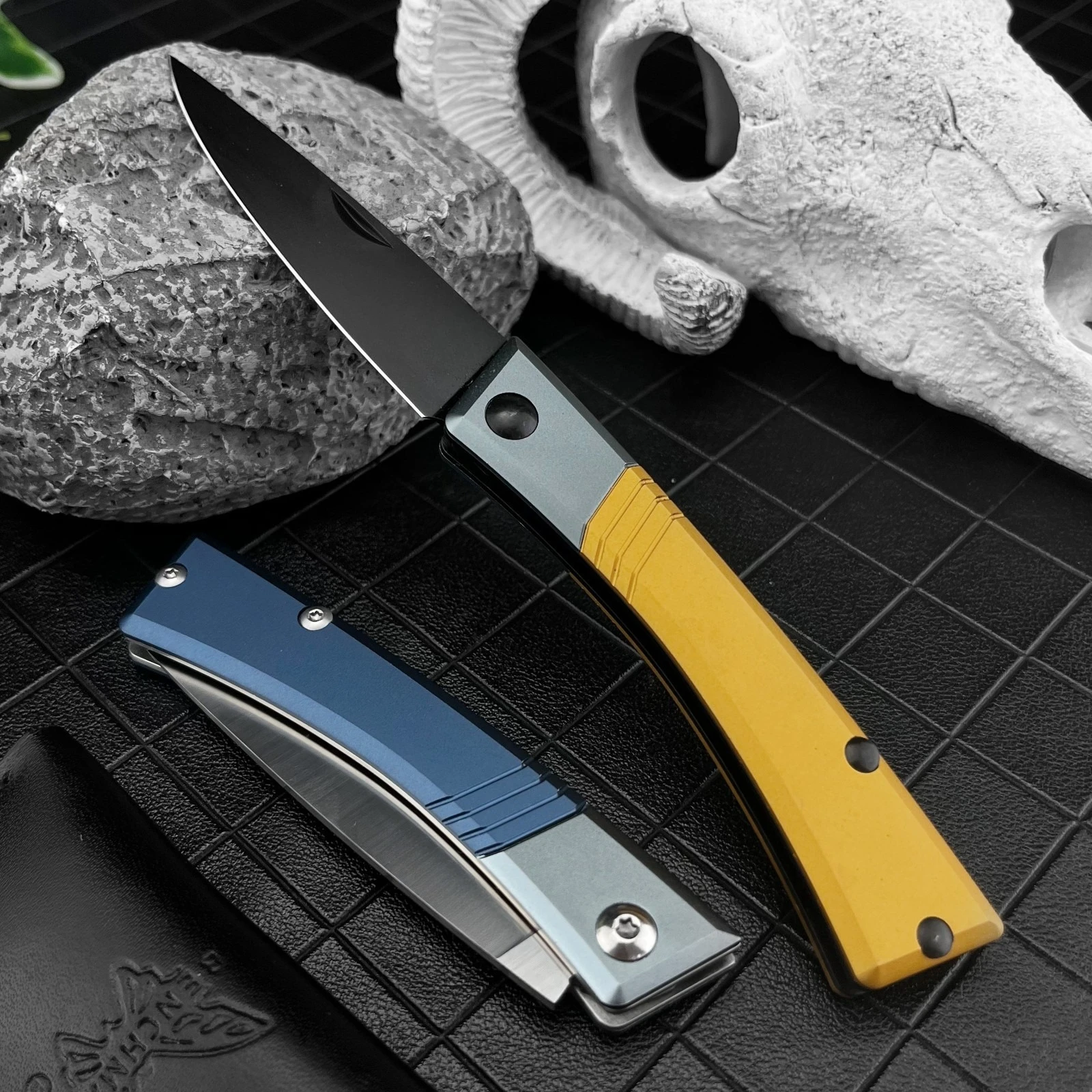 Новый складной нож 315 Pocket с высококачественным лезвием D2, алюминиевой рукояткой, портативный инструмент для кемпинга, выживания в джунглях, походов и активного отдыха на природе.
Новый складной нож 315 Pocket с высококачественным лезвием D2, алюминиевой рукояткой, портативный инструмент для кемпинга, выживания в джунглях, походов и активного отдыха на природе.