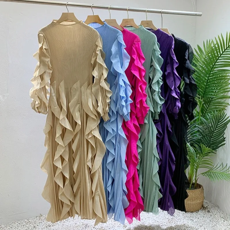 Miyake осеннее новое плиссированное платье с длинными рукавами, женское длинное платье большого размера на Ближнем Востоке, свободная темпераментная элегантная одежда в Европе
Miyake осеннее новое плиссированное платье с длинными рукавами, женское длинное платье большого размера на Ближнем Востоке, свободная темпераментная элегантная одежда в Европе