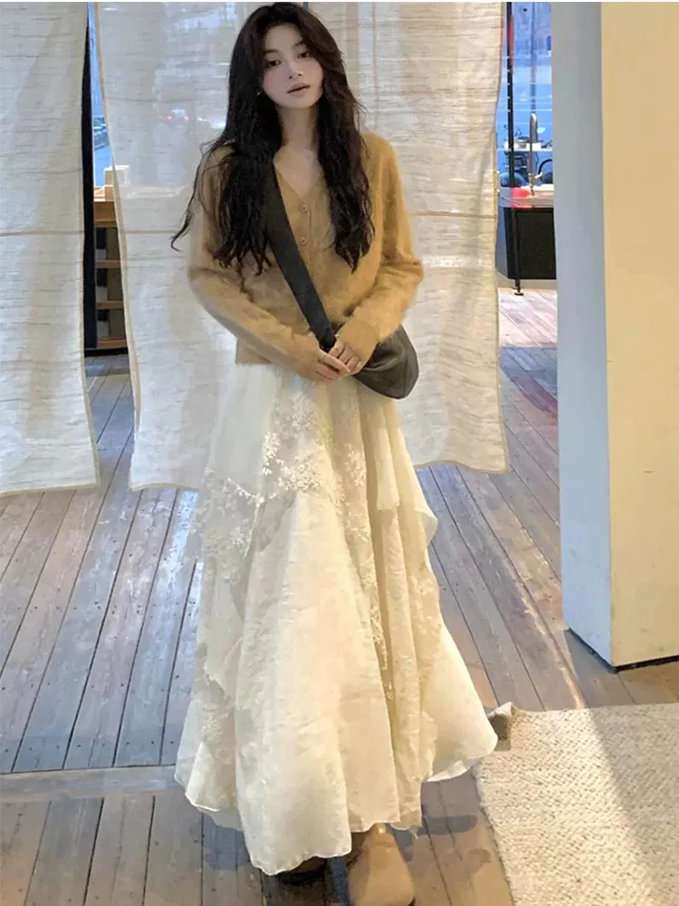 Романтичная женская длинная юбка с асимметричной вышивкой, кружевным подолом, эластичной талией и эффектом похудения, в корейском стиле, для повседневной носки
Романтичная женская длинная юбка с асимметричной вышивкой, кружевным подолом, эластичной талией и эффектом похудения, в корейском стиле, для повседневной носки