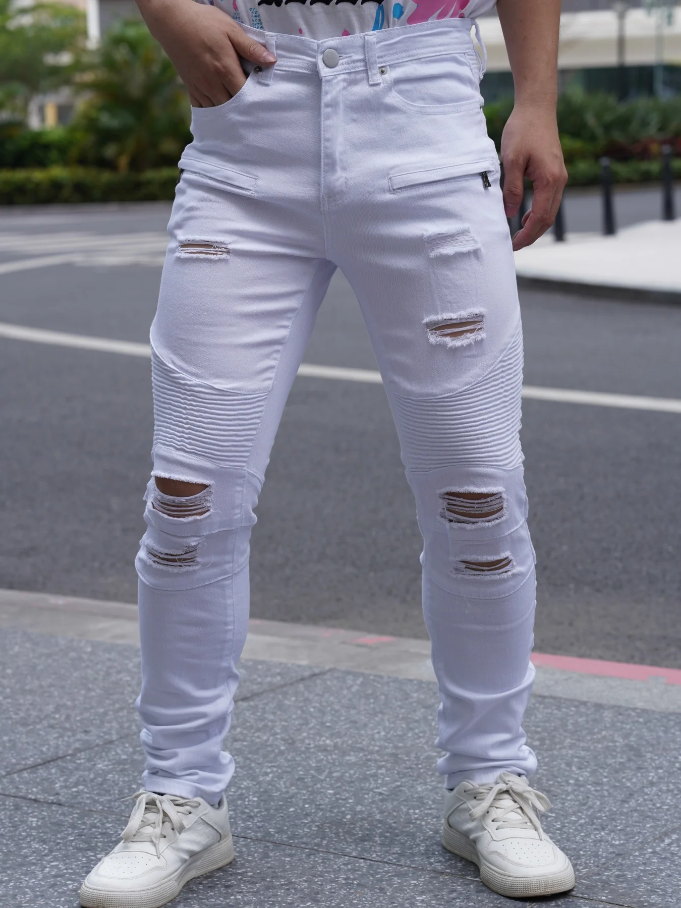 2025Fashionable Distressed Men's Jeans White Color Versatile And Easy To Match Promotion Offer Free Shipping To Your Home
2025Fashionable Distressed Men's Jeans White Color Versatile And Easy To Match Promotion Offer Free Shipping To Your Home
