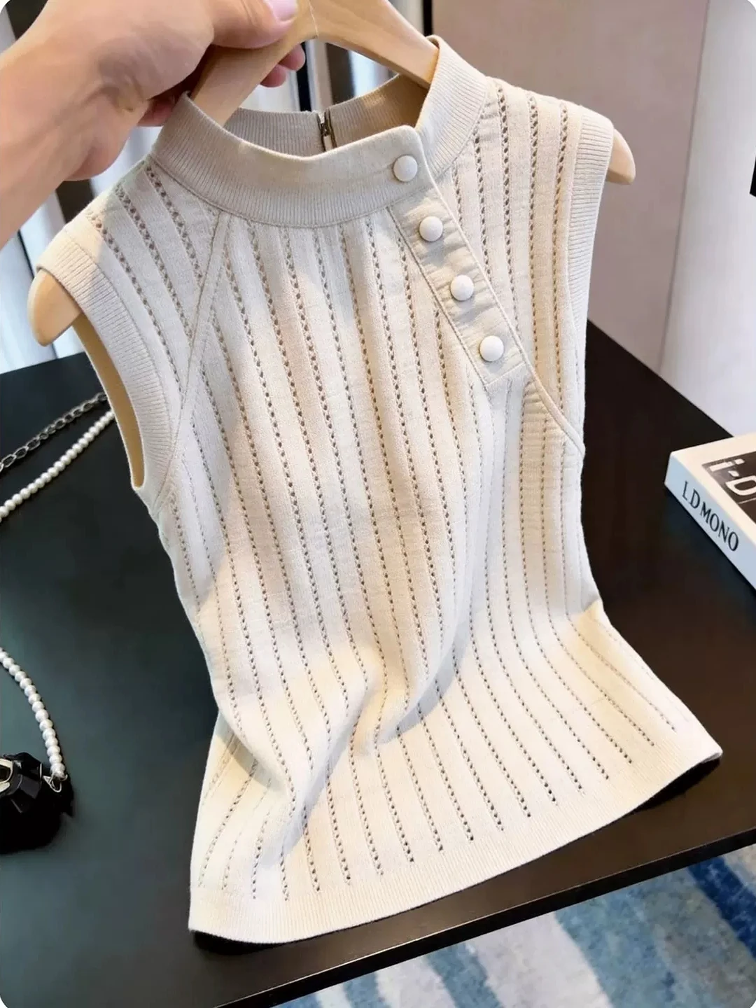 Comfortable Casual Knitted Hollow out Sleeveless Vest Design Summer Bottoming Top Women's plus Size Fashion Commute Style
Comfortable Casual Knitted Hollow out Sleeveless Vest Design Summer Bottoming Top Women's plus Size Fashion Commute Style