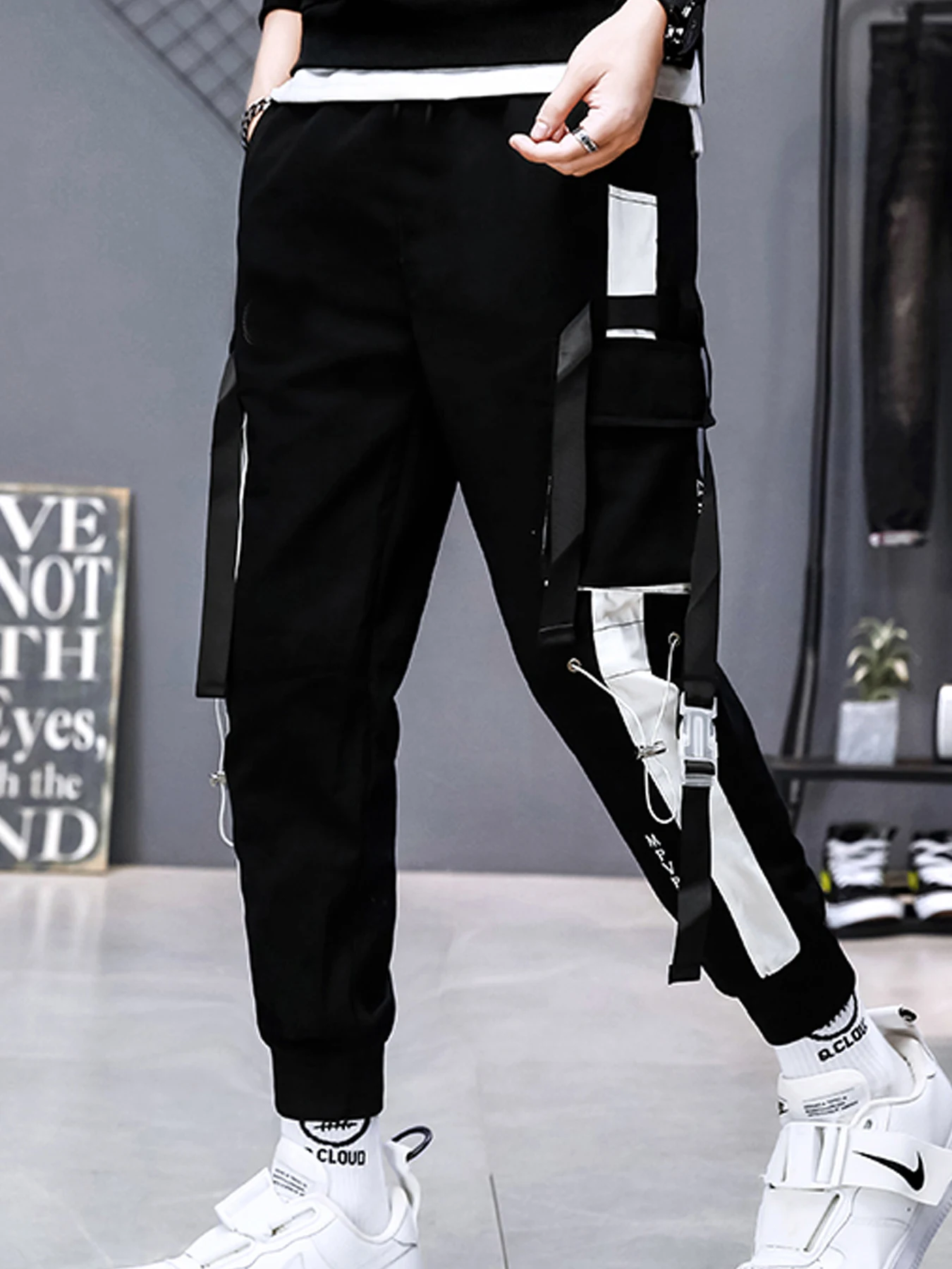 Polyester fiber washed wide leg casual pants, retro multi pocket work pants, men's spring new loose straight leg pants
Polyester fiber washed wide leg casual pants, retro multi pocket work pants, men's spring new loose straight leg pants