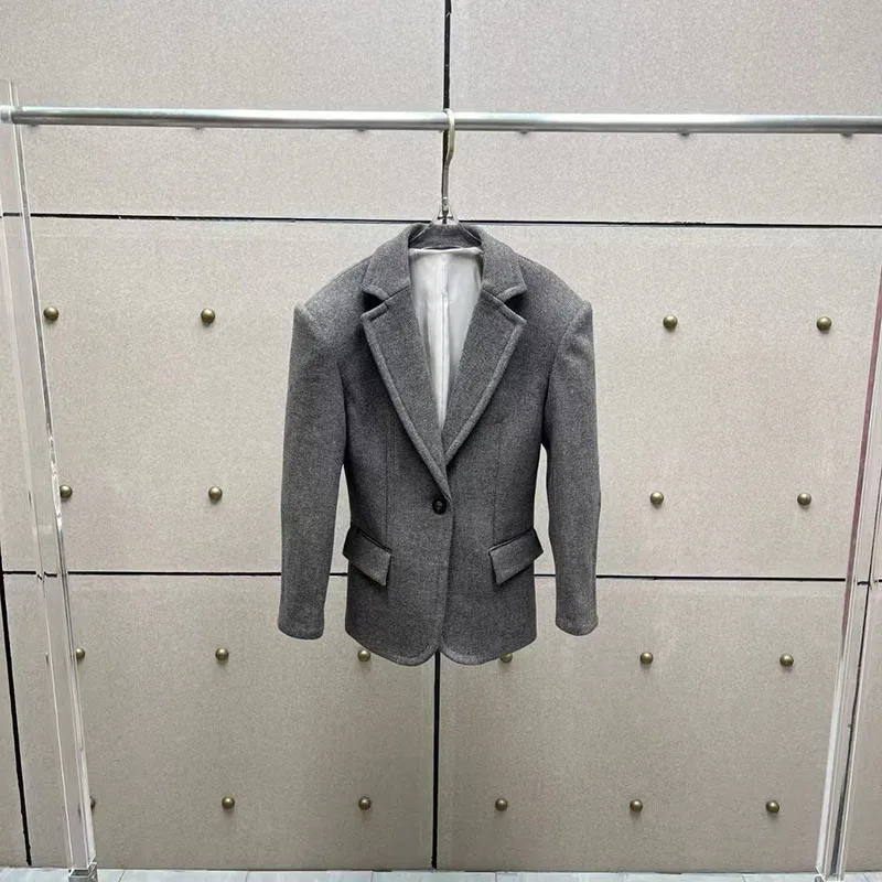 Женский приталенный блейзер из шерстяной смеси, модный повседневный шерстяной пиджак, высококачественный деловой пиджак, осень, новинка, 2025
Женский приталенный блейзер из шерстяной смеси, модный повседневный шерстяной пиджак, высококачественный деловой пиджак, осень, новинка, 2025