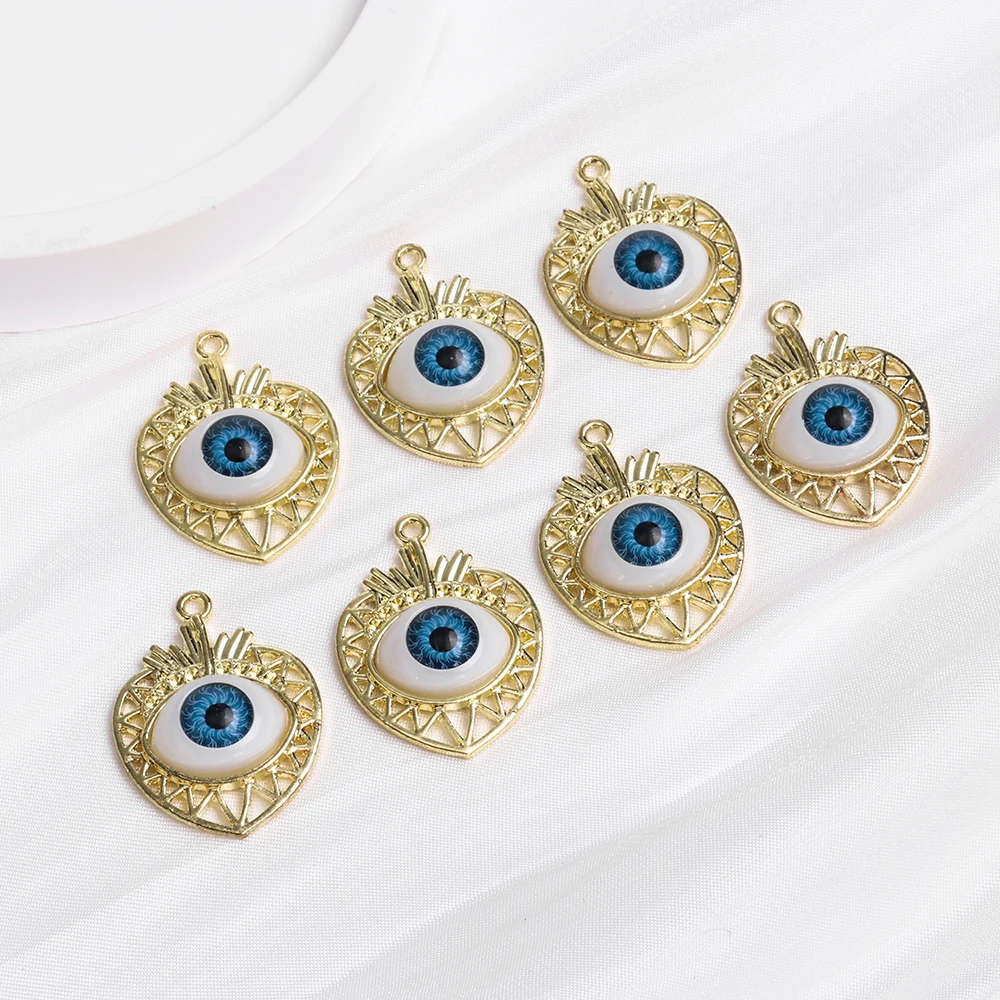 10 pcs/pack Devil's Eye Zinc Alloy Cutout Pendant DIY Handmade Ornaments Necklace Pendant Pendant Accessories
10 pcs/pack Devil's Eye Zinc Alloy Cutout Pendant DIY Handmade Ornaments Necklace Pendant Pendant Accessories