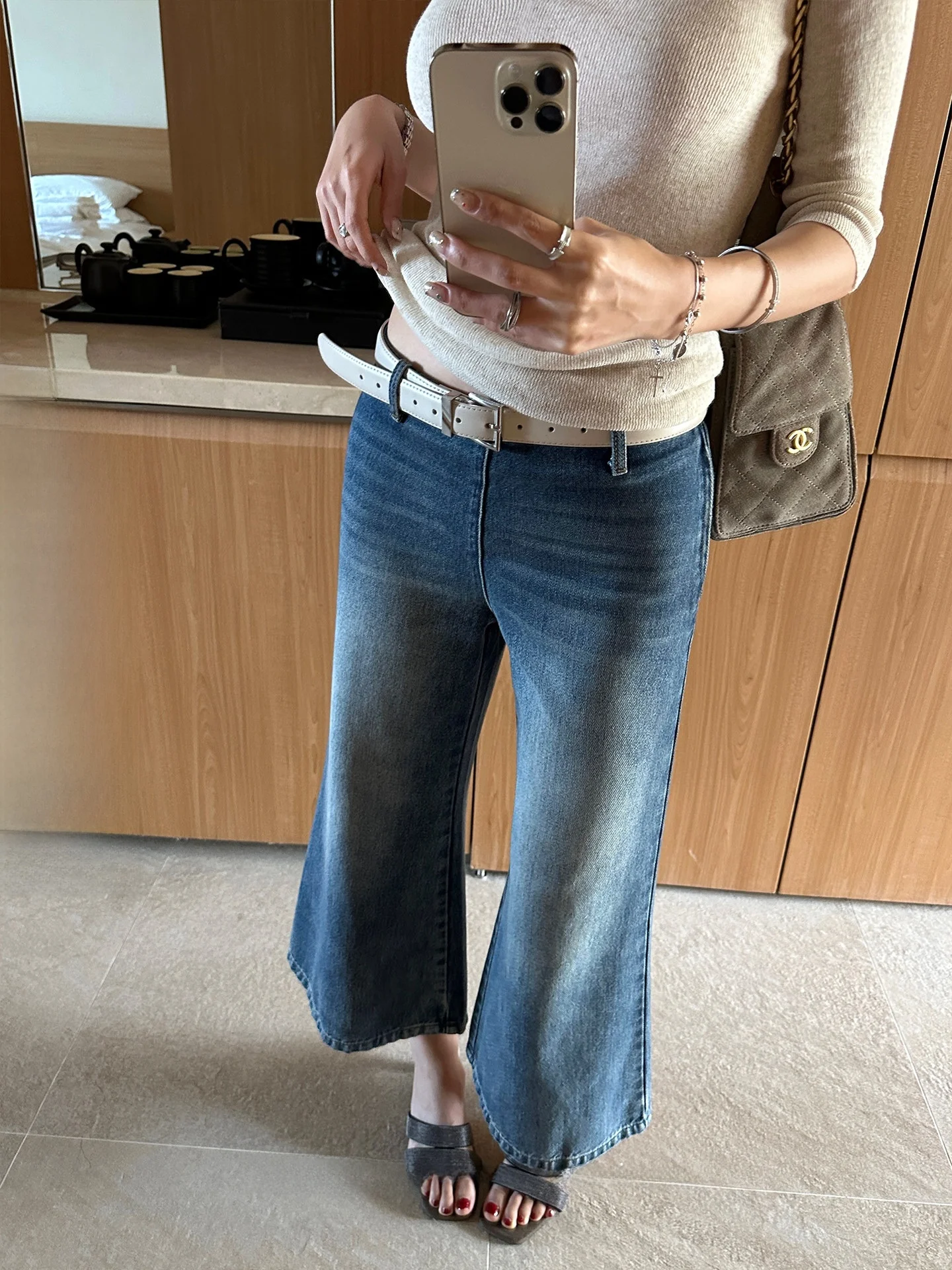 Retro Handmade Jeans Women's Spring Summer New Style Slim Fit Seven Parts Cotton Casual Washed Natural Waist Jeans
Retro Handmade Jeans Women's Spring Summer New Style Slim Fit Seven Parts Cotton Casual Washed Natural Waist Jeans