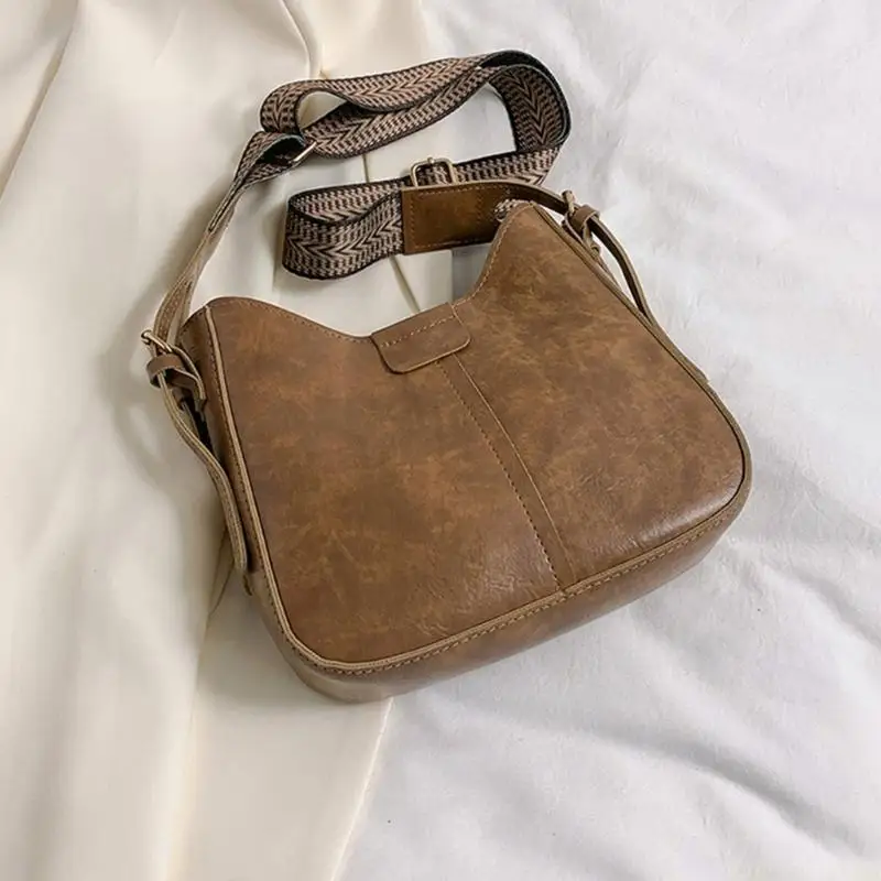 X90D Women's PU Leather Shoulder Bag Travel Crossbody Purse With Spacious Interior Casual Satchel Purse For Daily Use
X90D Women's PU Leather Shoulder Bag Travel Crossbody Purse With Spacious Interior Casual Satchel Purse For Daily Use