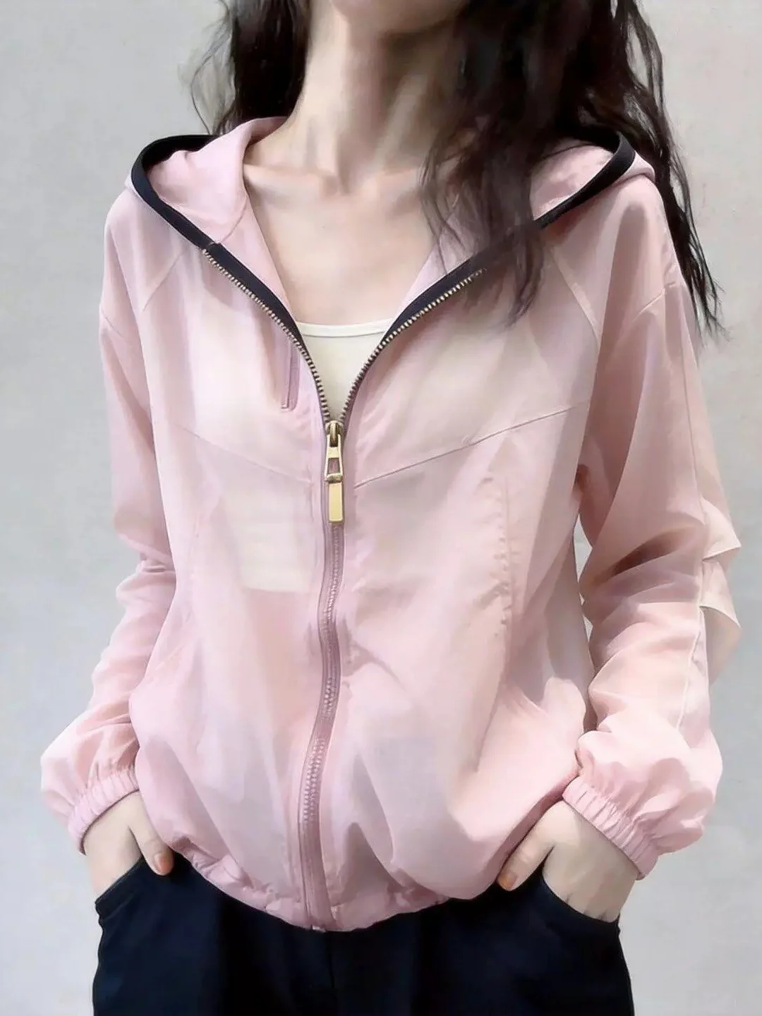 Fashionable Contrast Color Hooded Sun Protection Jacket Long Sleeve Women's Top Sweet Versatile Summer 2026 Street Style
Fashionable Contrast Color Hooded Sun Protection Jacket Long Sleeve Women's Top Sweet Versatile Summer 2026 Street Style