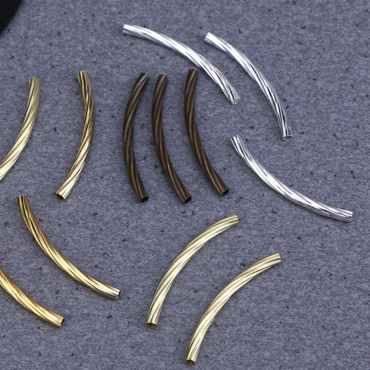 200Pcs Copper Bent Tube Hollow Thread DIY Bracelet Making Accessories Vintage Style Jewelry Charms for Necklace Earrings
200Pcs Copper Bent Tube Hollow Thread DIY Bracelet Making Accessories Vintage Style Jewelry Charms for Necklace Earrings