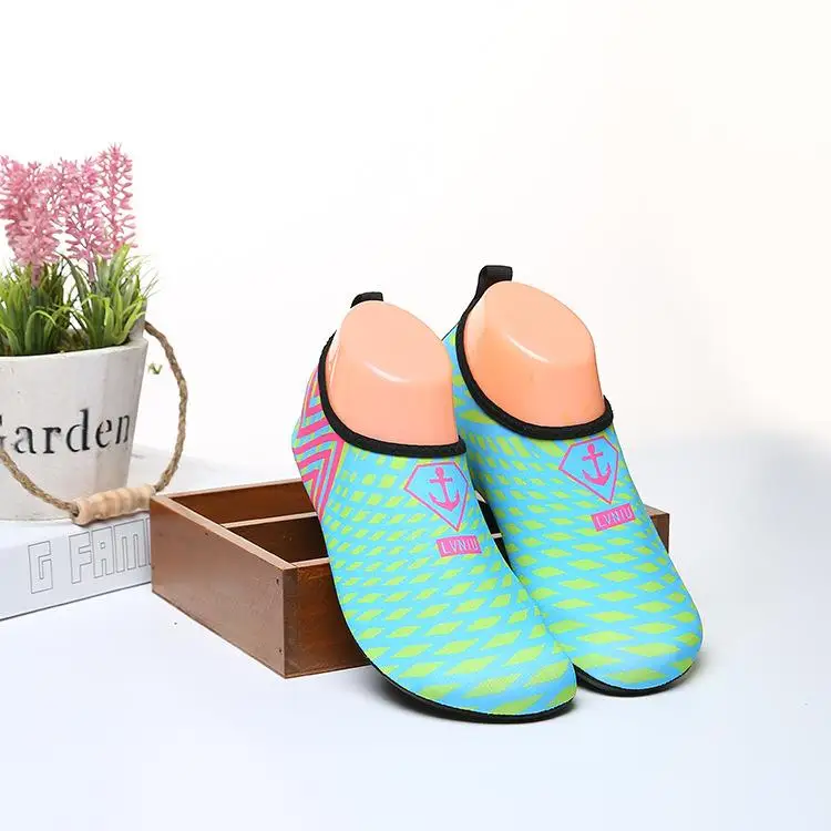 Comfortable Skin-Friendly Anti-Slip Diving Shoes Women's Beach Shoes Snorkeling Soft Flexible Stream Hiking Shoes
Comfortable Skin-Friendly Anti-Slip Diving Shoes Women's Beach Shoes Snorkeling Soft Flexible Stream Hiking Shoes