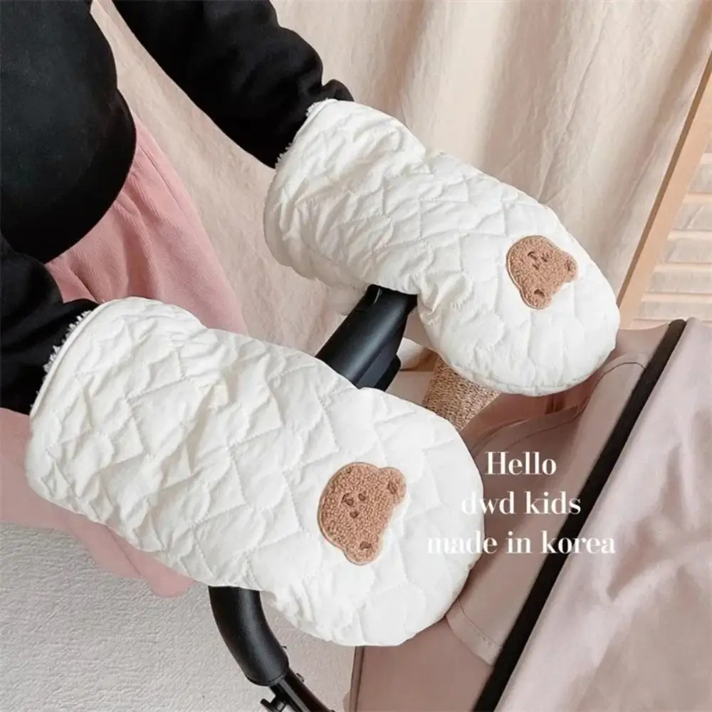 Cute Thickened Stroller Handle Gloves Bear Patterned Soft Pushchair Hand Protector Warm Fleece Infant Stroller Gloves Stroller
Cute Thickened Stroller Handle Gloves Bear Patterned Soft Pushchair Hand Protector Warm Fleece Infant Stroller Gloves Stroller