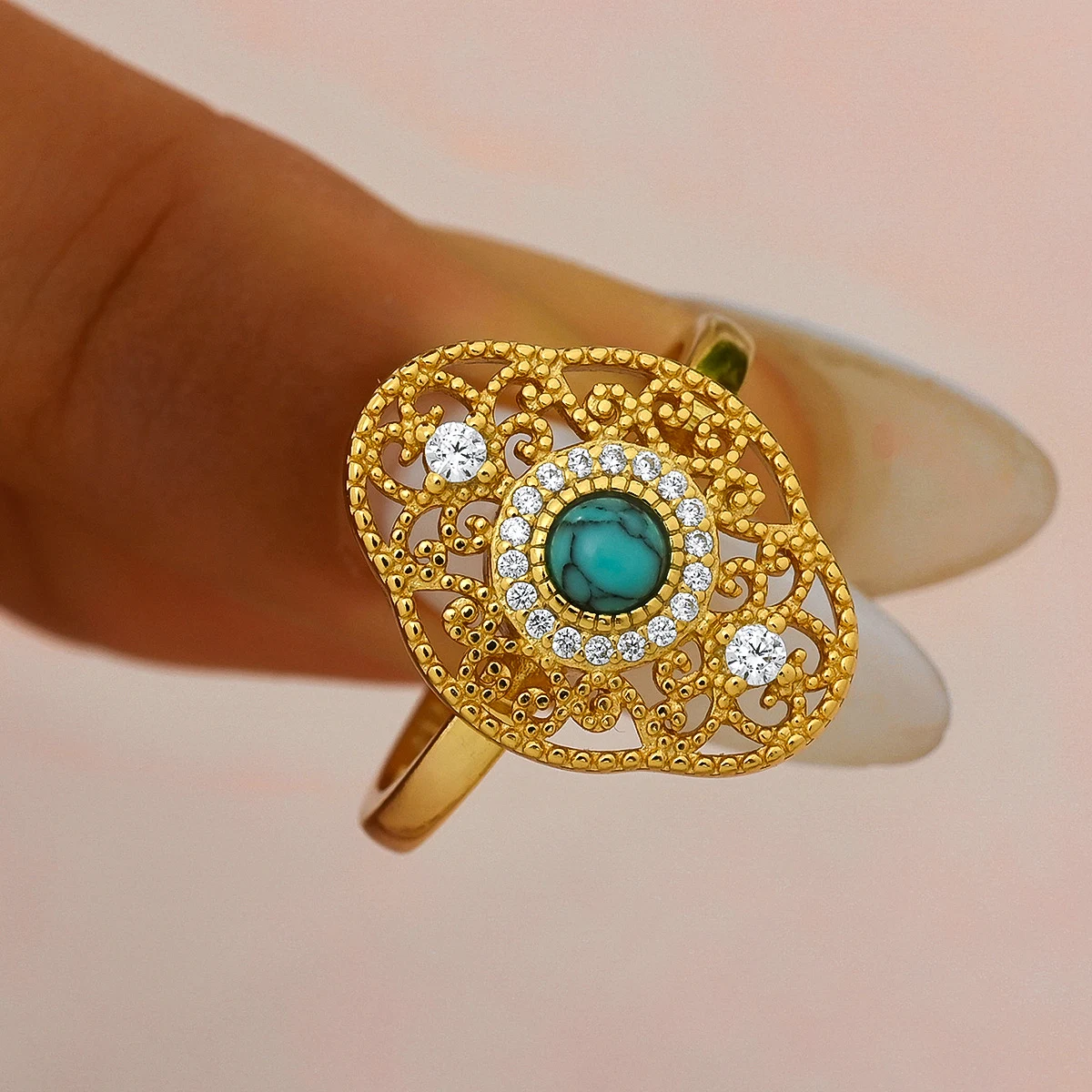 A fashionable and exaggerated wedding ring, set with zircon and turquoise 925 silver, creative and personalized Japanese boutiqu
A fashionable and exaggerated wedding ring, set with zircon and turquoise 925 silver, creative and personalized Japanese boutiqu