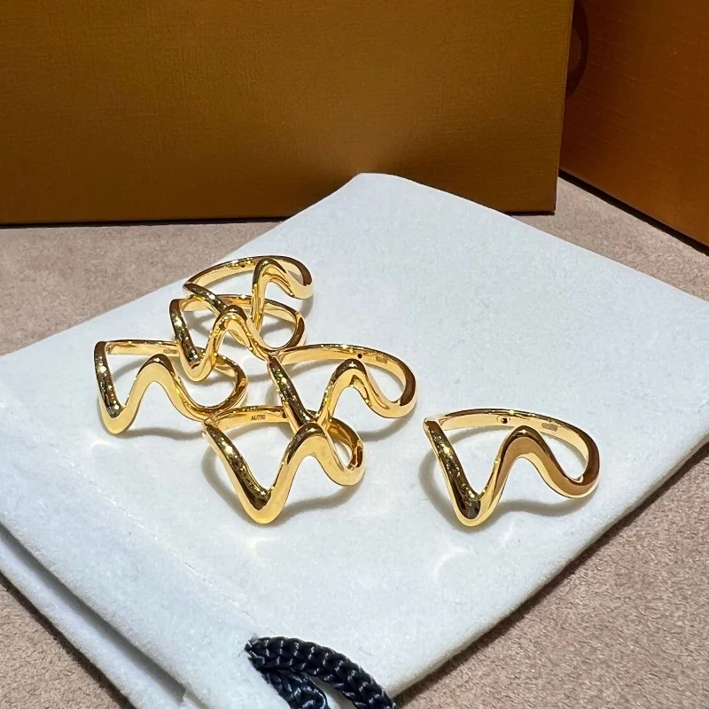 LABB Real 18K gold wave ring Au750 gold irregular circle ring men's and women's couple's ring boutique jewelry gift R0050
LABB Real 18K gold wave ring Au750 gold irregular circle ring men's and women's couple's ring boutique jewelry gift R0050