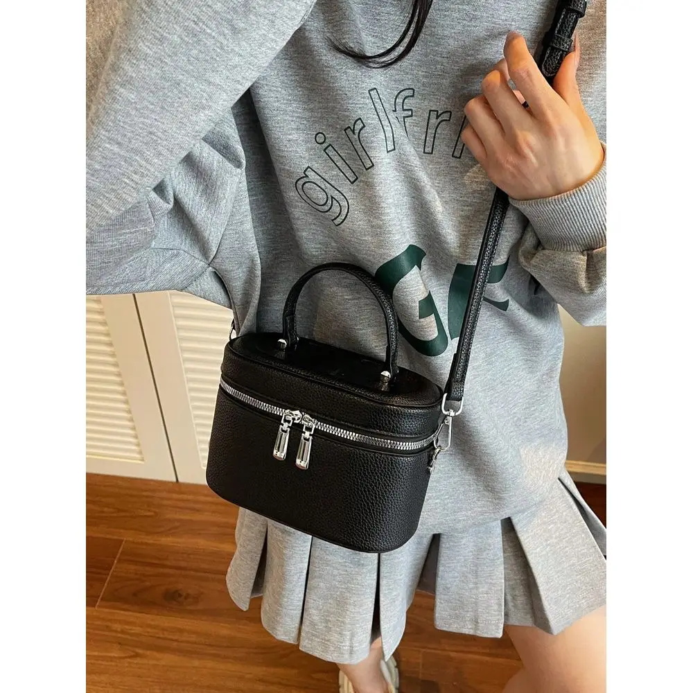Mini Women Handbag Fashion Solid Color Embroidered Rhombus Crossbody Bag Suitable For Cards And Keys
Mini Women Handbag Fashion Solid Color Embroidered Rhombus Crossbody Bag Suitable For Cards And Keys