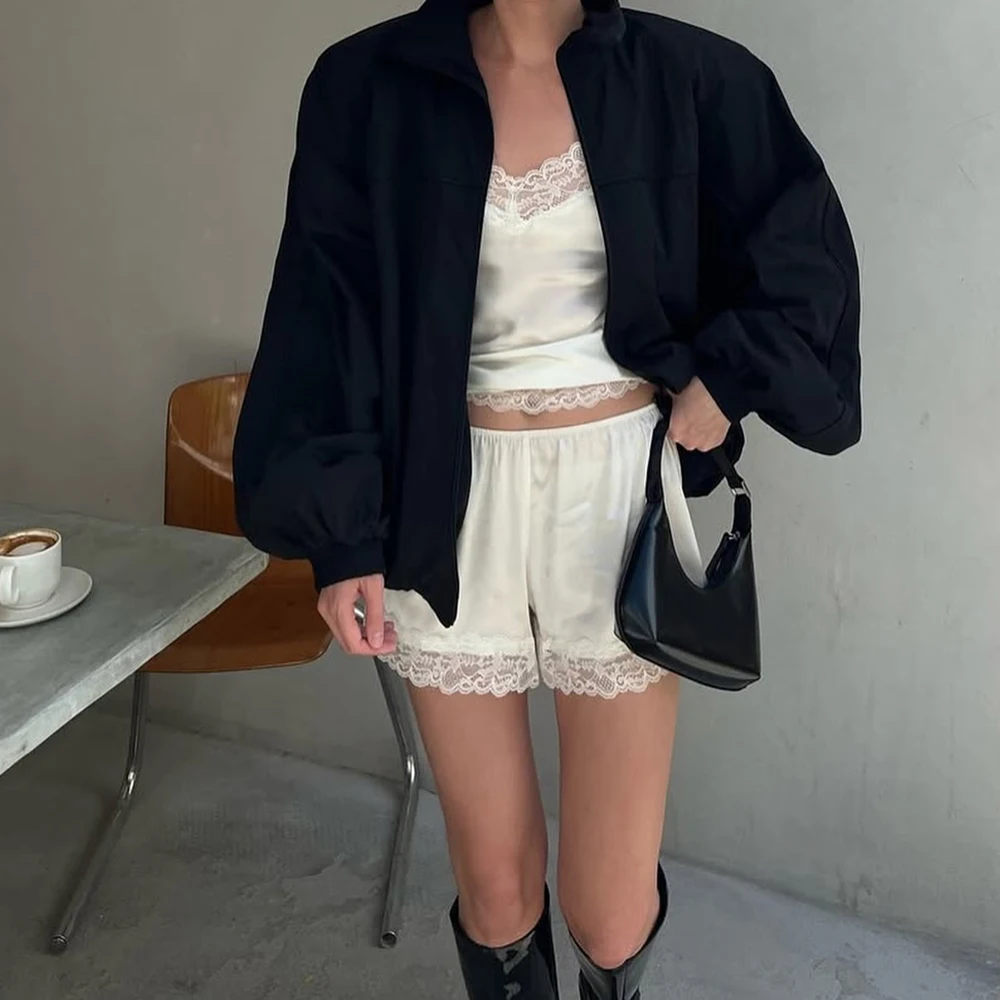 Women y2k Coquette 2 Piece Silk Satin Pajamas Sets Lace Trim Spaghetti Strap Crop Tops and Shorts Set Pj Loungewear Sleepwear
Women y2k Coquette 2 Piece Silk Satin Pajamas Sets Lace Trim Spaghetti Strap Crop Tops and Shorts Set Pj Loungewear Sleepwear