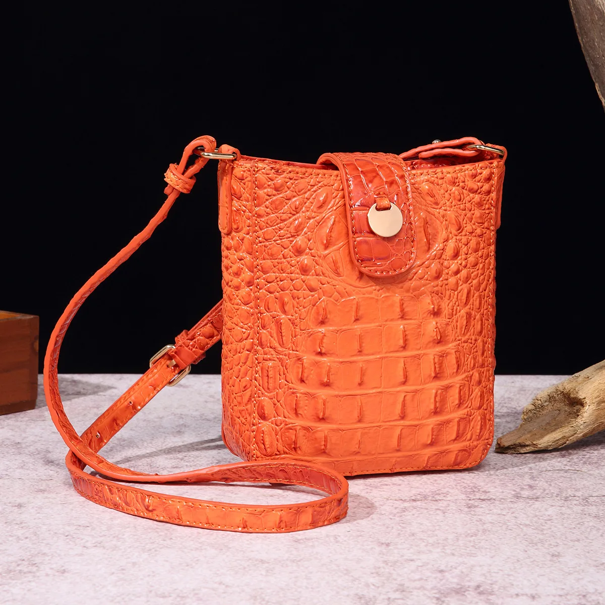 New crocodile pattern designer luxury bag retro crossbody mobile phone handbag wallet bolsos de mujer сумка женская
New crocodile pattern designer luxury bag retro crossbody mobile phone handbag wallet bolsos de mujer сумка женская