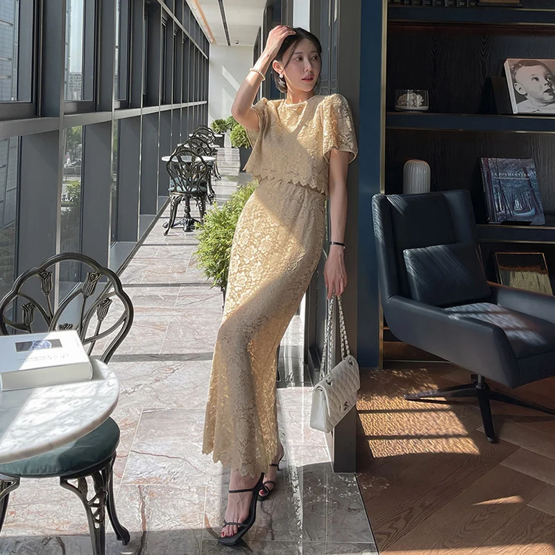 Elegant Lace Bubble Sleeve Set Short Top High Waist Half Skirt Two Piece Women's Fashion Summer New Arrivals
Elegant Lace Bubble Sleeve Set Short Top High Waist Half Skirt Two Piece Women's Fashion Summer New Arrivals