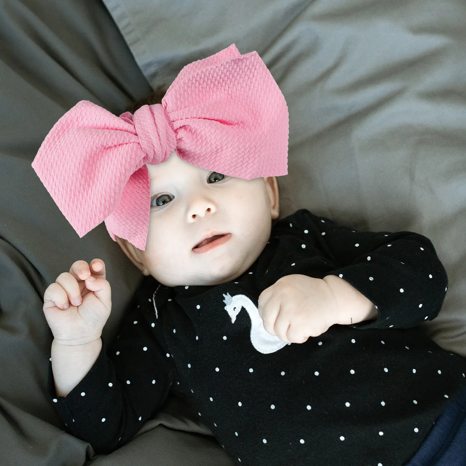 Набор из 3 мягких и удобных регулируемых повязок на голову с бантом-бабочкой для малышей, новорожденных девочек, аксессуар для волос на праздник
Набор из 3 мягких и удобных регулируемых повязок на голову с бантом-бабочкой для малышей, новорожденных девочек, аксессуар для волос на праздник