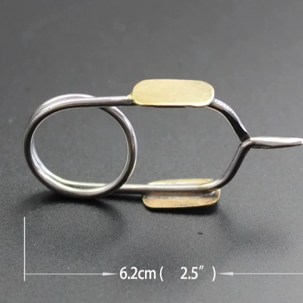 Hackleplier Gold silver Feather Pliers Clamps Feathers And Materials Supports Various Feather Sizes Compact And Portable
Hackleplier Gold silver Feather Pliers Clamps Feathers And Materials Supports Various Feather Sizes Compact And Portable