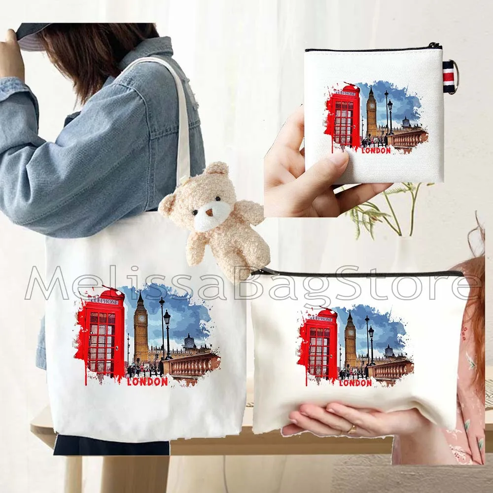 4PCS Gifts Set London City White Canvas Tote Bag Handbag with Doll Key Coin Purse Cosmetic Makeup Toilet Bag Case Pouch
4PCS Gifts Set London City White Canvas Tote Bag Handbag with Doll Key Coin Purse Cosmetic Makeup Toilet Bag Case Pouch