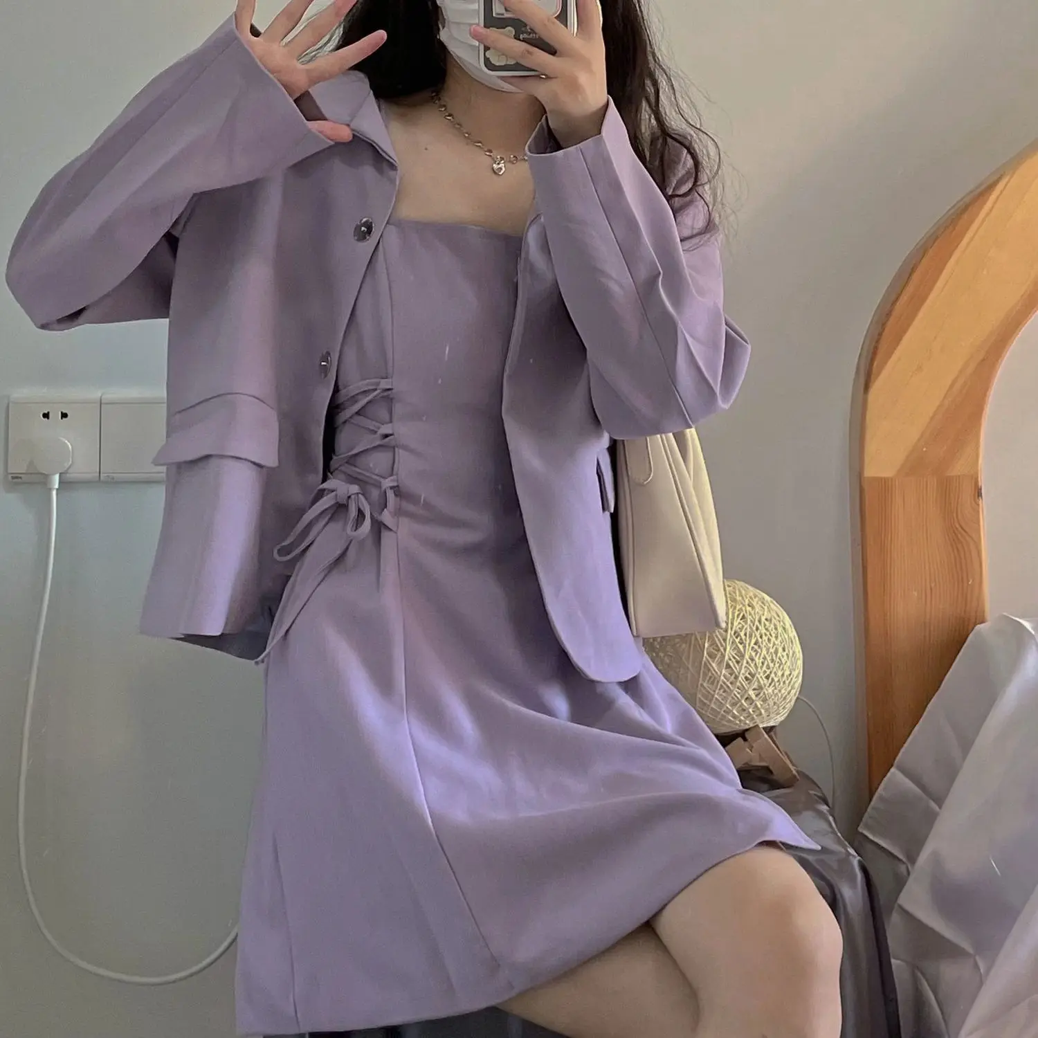 Korean Popular Clothes Old Money Style Woman Black Blazer Lady Coat Button Suit Elegant Sports Casual Fashion Spring Autumn
Korean Popular Clothes Old Money Style Woman Black Blazer Lady Coat Button Suit Elegant Sports Casual Fashion Spring Autumn