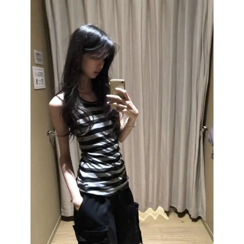 American Style Spicy Girl Black Gray Striped Halter Top for Women's Summer Camisole Slim Fit Sleeveless Top Female Clothing
American Style Spicy Girl Black Gray Striped Halter Top for Women's Summer Camisole Slim Fit Sleeveless Top Female Clothing