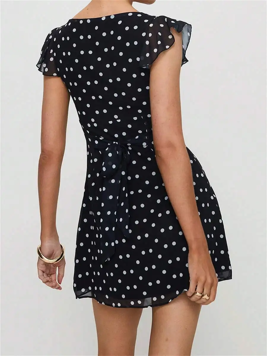 Women Polka Dot Short Dress Flying Sleeve V Neck Slim Fit Mini A-Line Casual Streetwear
Women Polka Dot Short Dress Flying Sleeve V Neck Slim Fit Mini A-Line Casual Streetwear