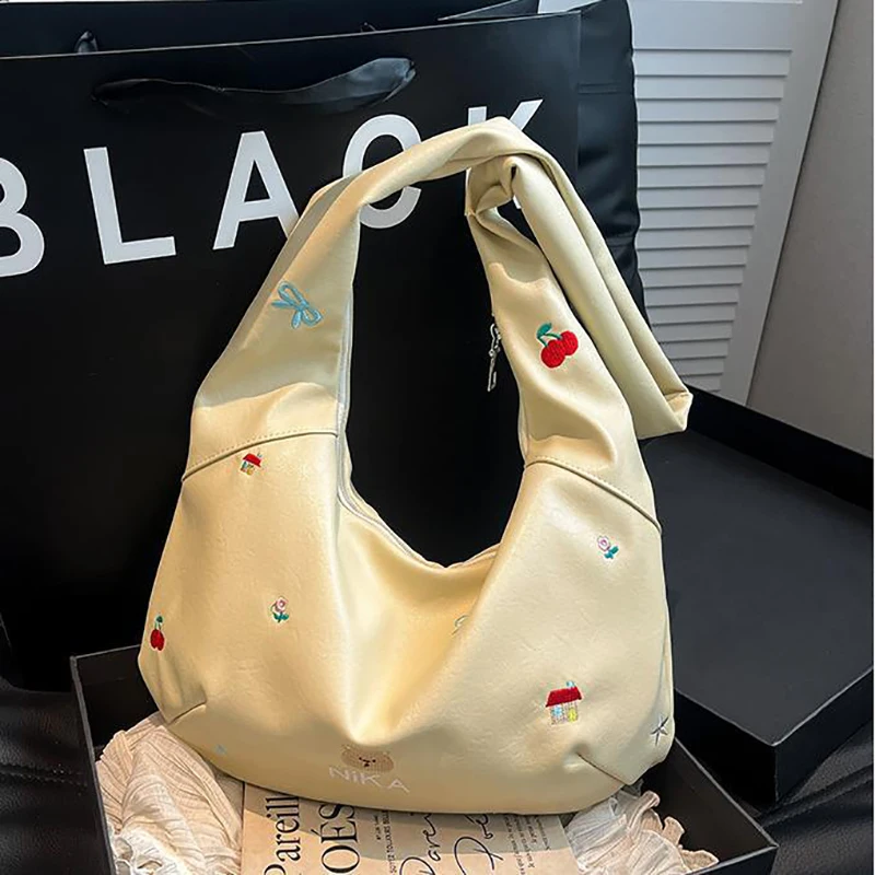 Women's Large Capacity Commuting Bag 2025 New Bow Embroidery Shoulder Pack Korean Leisure Pu Leather Traveling Crossbody Bags
Women's Large Capacity Commuting Bag 2025 New Bow Embroidery Shoulder Pack Korean Leisure Pu Leather Traveling Crossbody Bags