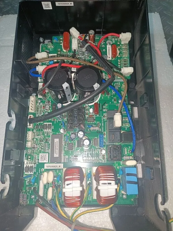 New air conditioning motherboard 210900057-M circuit board AC02I70.RWP.130105
New air conditioning motherboard 210900057-M circuit board AC02I70.RWP.130105