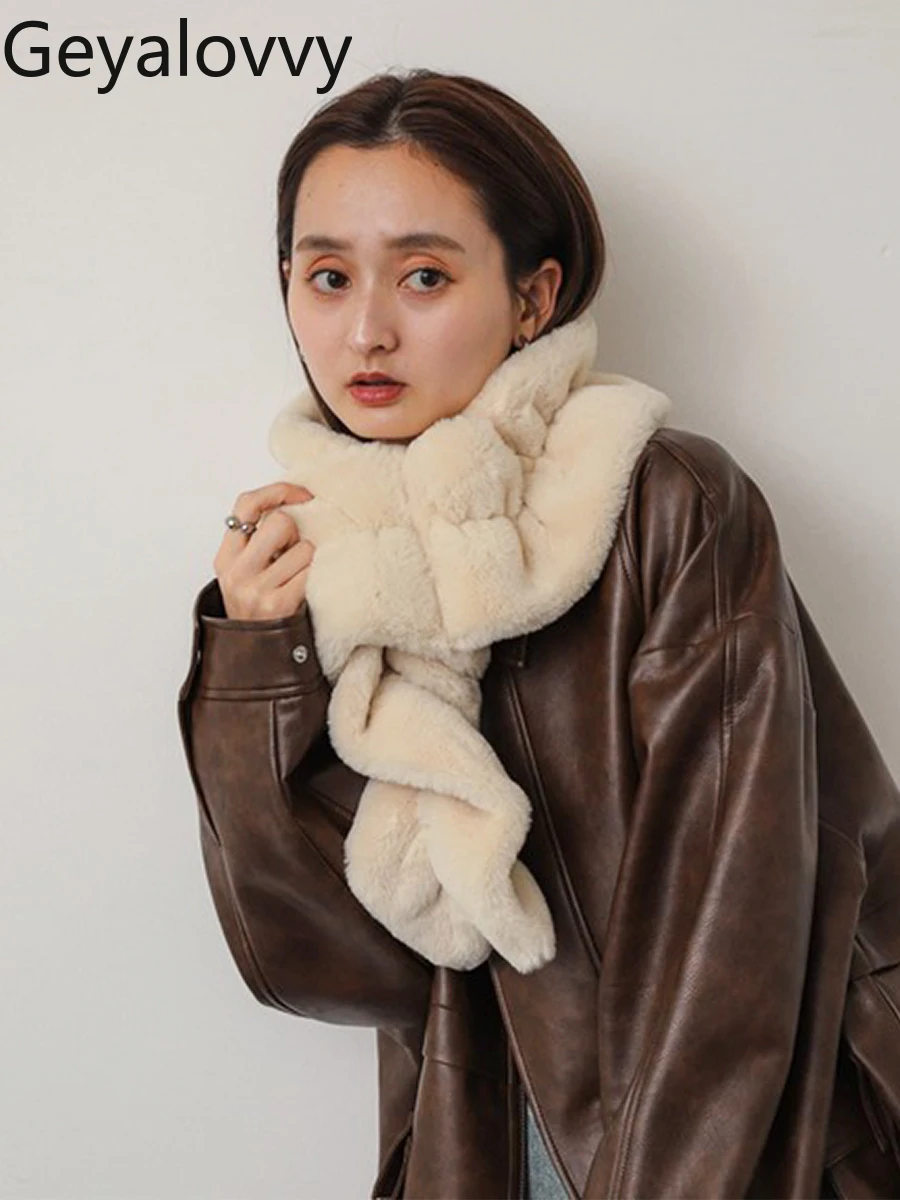Осенне-зимний женский шарф из искусственного кроличьего меха в японском стиле, утепленная шея, модные однотонные морщинистые гетры
Осенне-зимний женский шарф из искусственного кроличьего меха в японском стиле, утепленная шея, модные однотонные морщинистые гетры