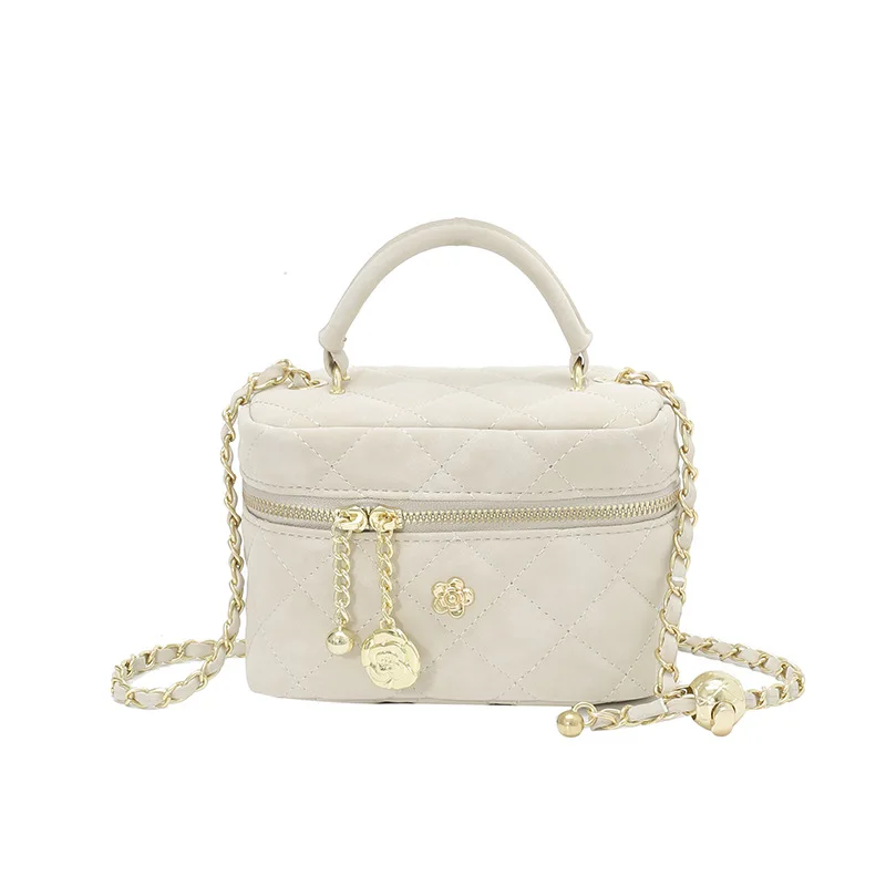 Роскошная женская большая сумка A/W 2025 года, многосторонняя сумка через плечо из натуральной кожи, винтажная стеганая сумка большой вместимости
Роскошная женская большая сумка A/W 2025 года, многосторонняя сумка через плечо из натуральной кожи, винтажная стеганая сумка большой вместимости