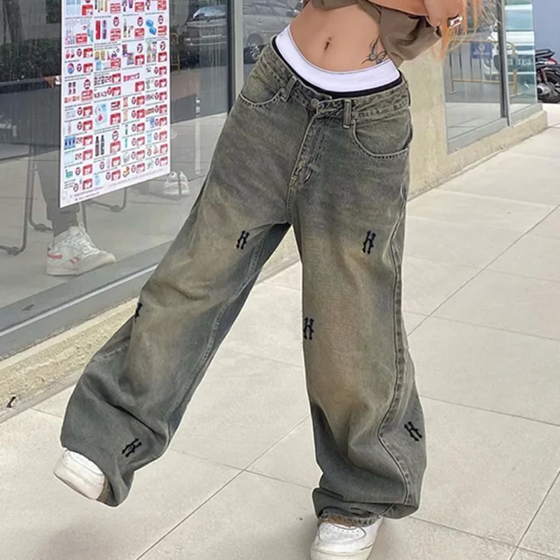 Hip-hop style low-waist jeans Y2K retro distressed print simple letter jeans street loose casual wide-leg pants for women
Hip-hop style low-waist jeans Y2K retro distressed print simple letter jeans street loose casual wide-leg pants for women