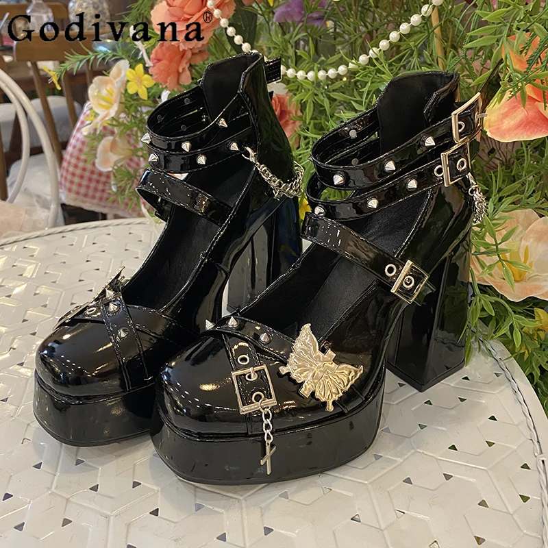 2025 New Dark Style Sweet Girl Japanese Original Lolita High Heels Cool Round Toe Chunky Heel Y2K Subculture Mary Jane Shoes
2025 New Dark Style Sweet Girl Japanese Original Lolita High Heels Cool Round Toe Chunky Heel Y2K Subculture Mary Jane Shoes