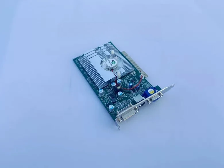Disassembled, old PCI graphics card GF/5200 independent 128MB DVI + VGA
Disassembled, old PCI graphics card GF/5200 independent 128MB DVI + VGA