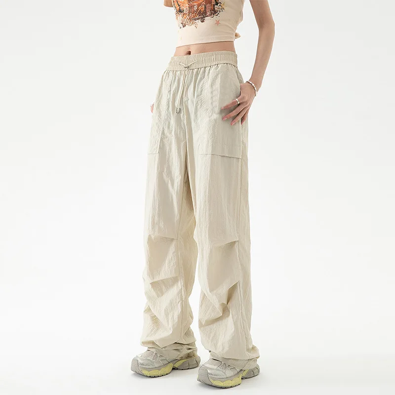 Parachute Cargo Pants Women New High-Waist Wide Leg Outdoor Casual Sports Hiking Pants Fashion Grunge High Quality Baggy Trouser
Parachute Cargo Pants Women New High-Waist Wide Leg Outdoor Casual Sports Hiking Pants Fashion Grunge High Quality Baggy Trouser