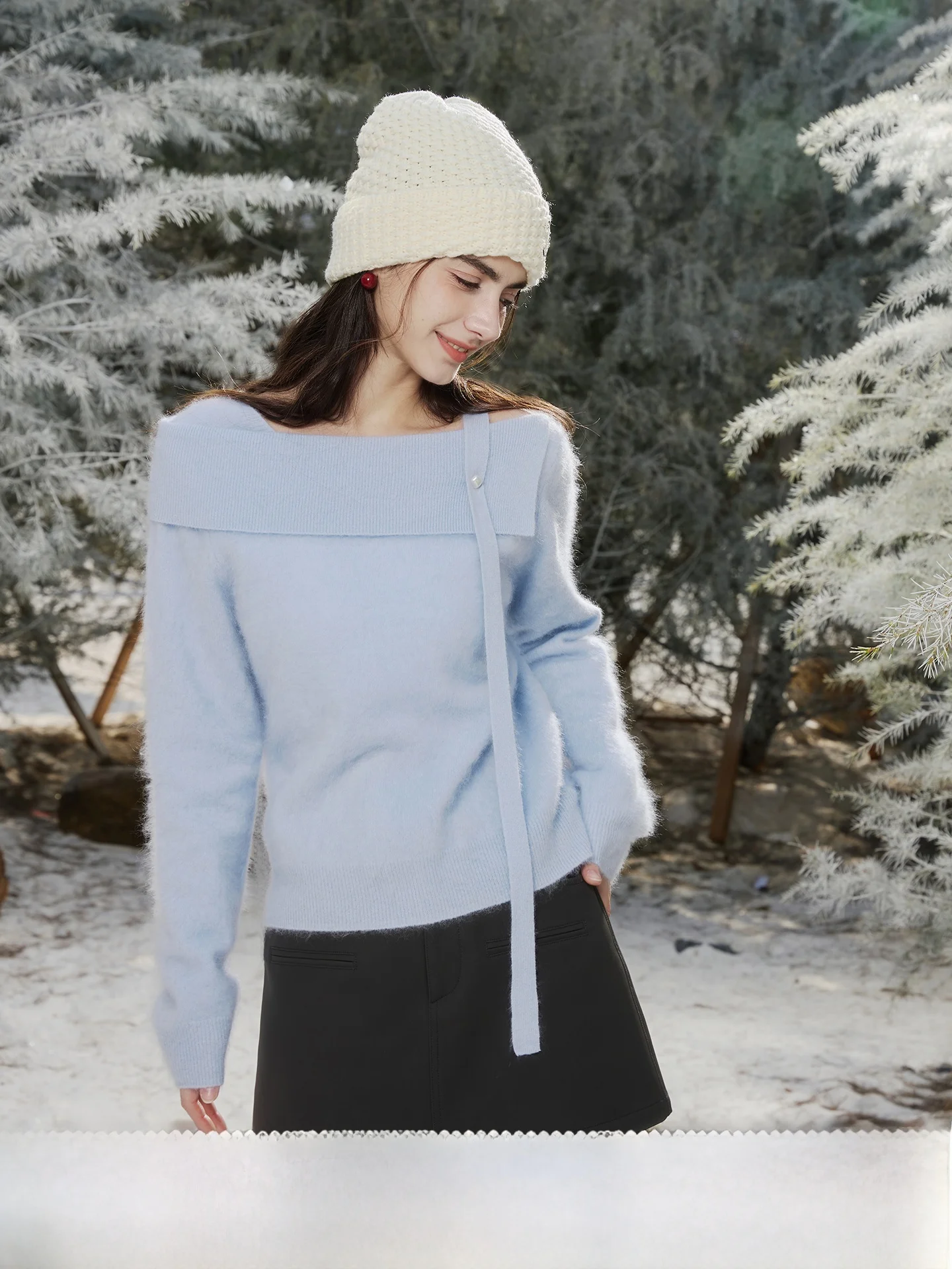 Elegant Style Women's Knitted Sweater with Sash Slant Shoulder One-Shoulder Design Fashionable Versatile Short Length Winter ...
Elegant Style Women's Knitted Sweater with Sash Slant Shoulder One-Shoulder Design Fashionable Versatile Short Length Winter ...
