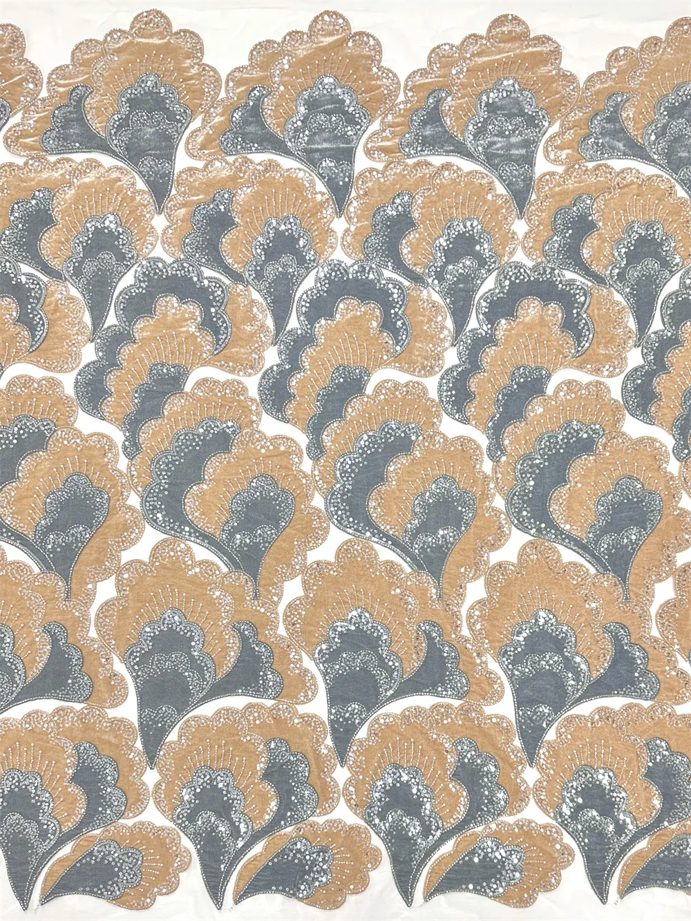 Luxury African Sequins Beaded Lace Fabric 2025 High Quality Lace Velvet French Lace Fabric Nigerian Lace Fabrics Party Dresses
Luxury African Sequins Beaded Lace Fabric 2025 High Quality Lace Velvet French Lace Fabric Nigerian Lace Fabrics Party Dresses