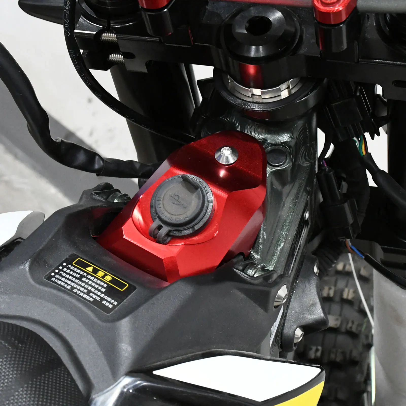 For Surron Ultra Bee Central Control Trim Aluminium Alloy for Surron Key Cover Switch Cover Modification Motorcycles Accessories
For Surron Ultra Bee Central Control Trim Aluminium Alloy for Surron Key Cover Switch Cover Modification Motorcycles Accessories