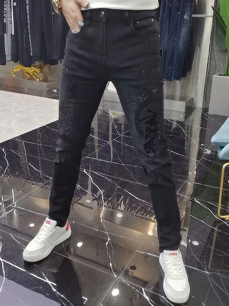 Trendy Men's Slim Fit Stretchy Denim Jeans Autumn Winter Lion Print Rhinestone Embellied Casual Long Pants Youth Faion
Trendy Men's Slim Fit Stretchy Denim Jeans Autumn Winter Lion Print Rhinestone Embellied Casual Long Pants Youth Faion