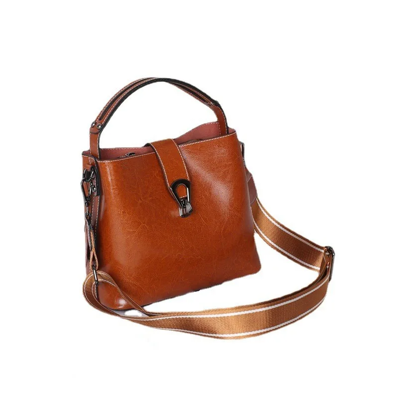 Women's Tote Bag Shoulder Bucket Crossbody Y2k New Genuine Leather Head Layer Cowhide Versatile Underarm Large Capacity Retro
Women's Tote Bag Shoulder Bucket Crossbody Y2k New Genuine Leather Head Layer Cowhide Versatile Underarm Large Capacity Retro