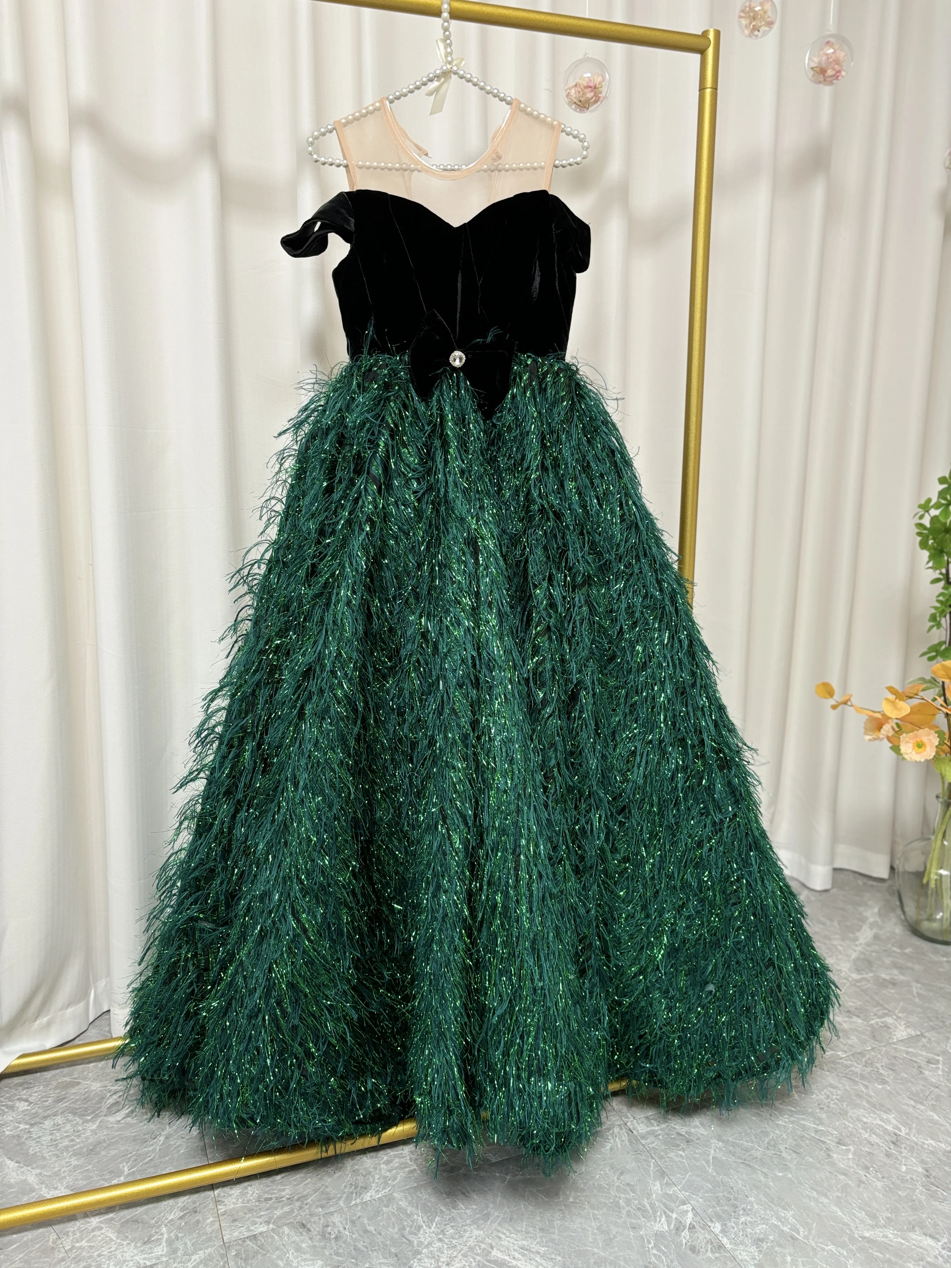 Jill Wish Luxury Green Feathers Flower Girl Dress with Bow Off Shoulder Princess Kids Birthday Wedding Party Pageant Gown J007
Jill Wish Luxury Green Feathers Flower Girl Dress with Bow Off Shoulder Princess Kids Birthday Wedding Party Pageant Gown J007